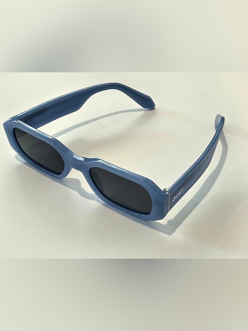 QUAY Hyped Up Sunglasses in “Hydrangea” (light blue) Like New